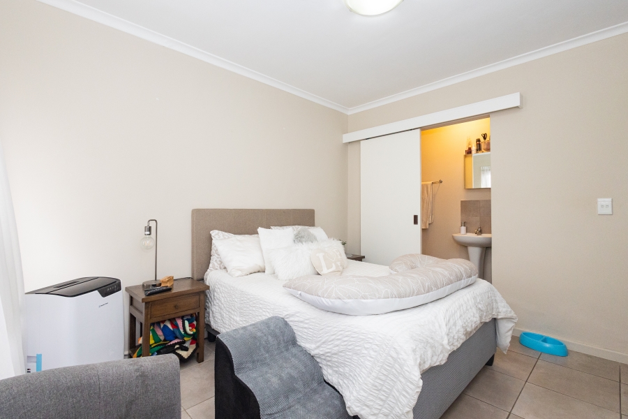2 Bedroom Property for Sale in Protea Heights Western Cape